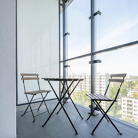 Rentplanet - Kasprzaka Apartment