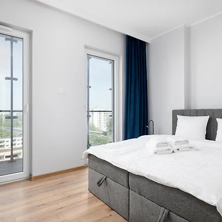 Rentplanet - Kasprzaka * Varsovia