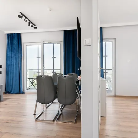 Rentplanet - Kasprzaka Apartment