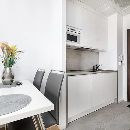 Rentplanet - Kasprzaka Apartment *